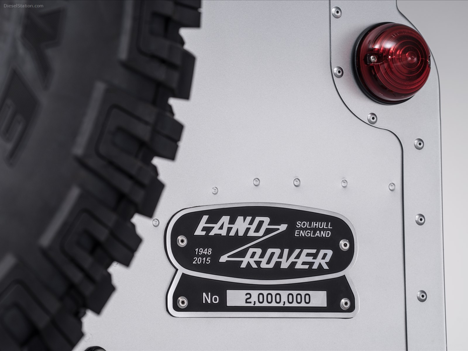 Land Rover Defender 2 Million 2015